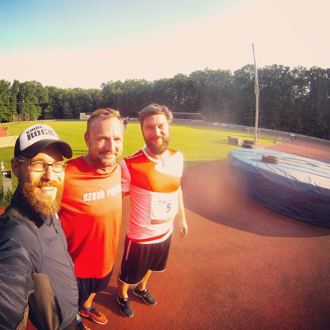 Fotka od Ferdika. 147/366: #Decathlon 2016. Unfortunately over for me after #400m with ankle injury. But it was fun anyway. Here together with @tominopek with Tomas Dvorak, one of the best decathletes of the history and our coach today. #athletics, #track, #100m, #longjump, #shotput, #hightjump, #400m, #hurdles, #discus, #polevault, #javelinthrow, #gopro, #goprohero, #bestoftheday, #photooftheday