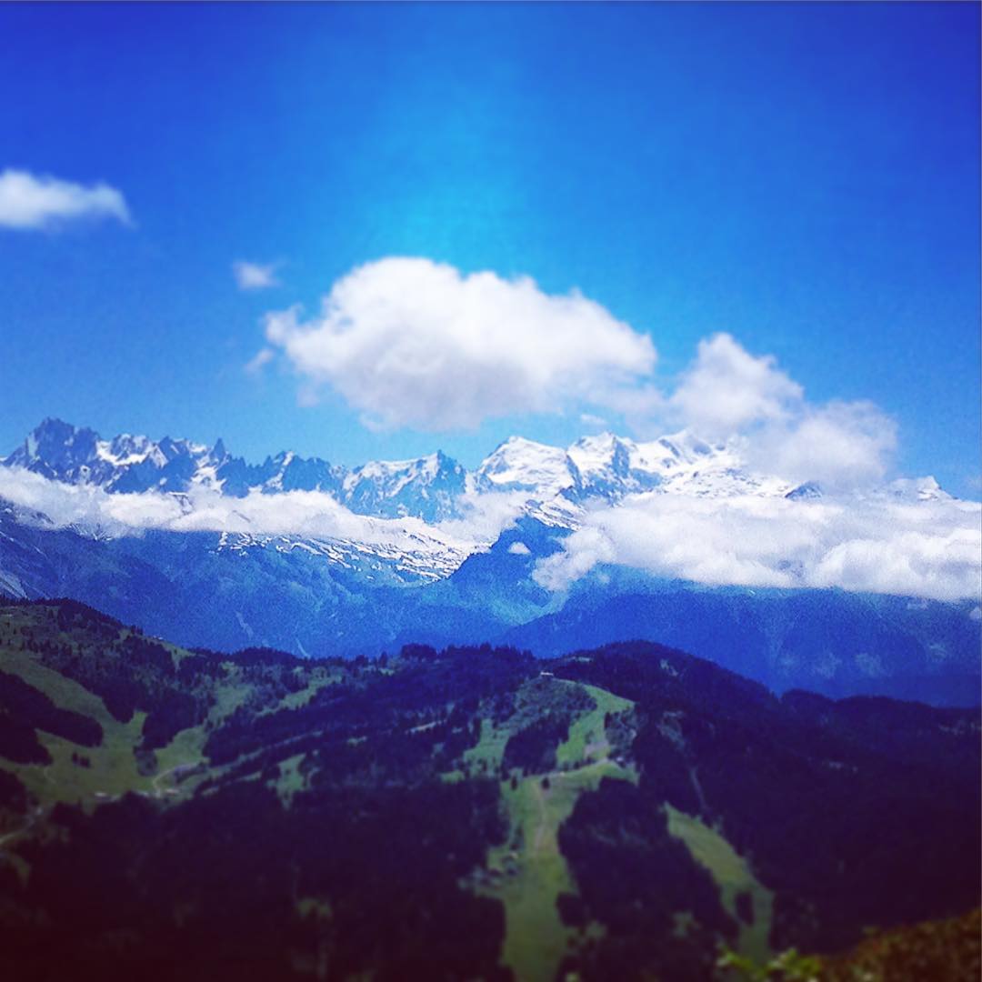 Fotka od Verunky. Muze se cil jmenovat lip nez Mont Chery🍬☺️? ..s vyhledem na Mt Blanc ..s @ferdinandvalent