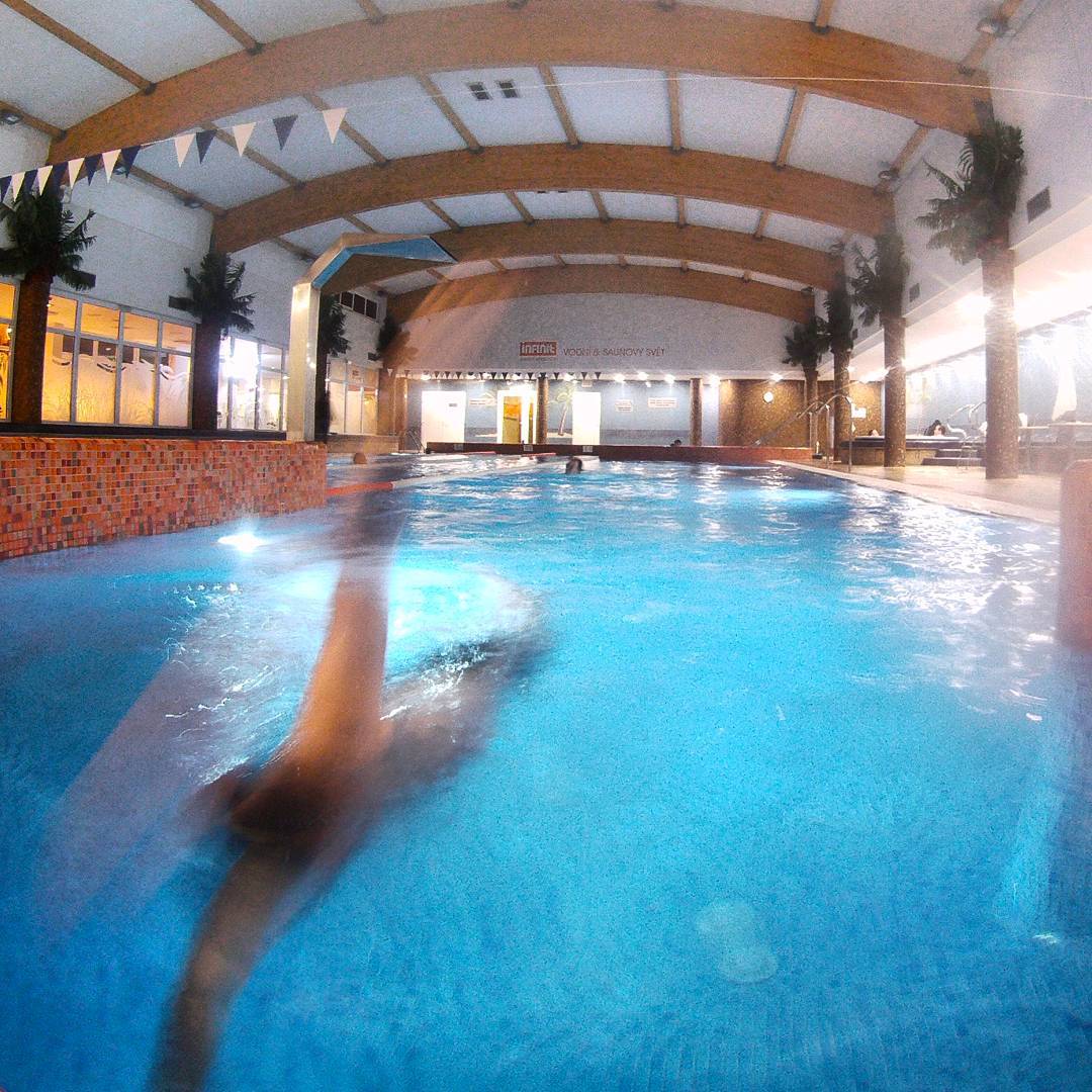 Fotka od Ferdika. 335/366: #Easyswim #session after a long long time. I have almost forgotten how great this is! And good for the shoulder & #knee. #swim, #swimming, #swimmer, #instaswim, #pool, #swimmingpool, #speedo, #goprohero, #gopro